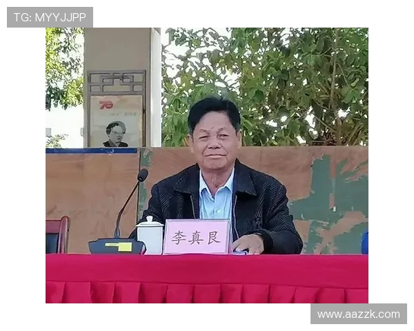 树立榜样引领足球新风尚
